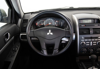 Подержанный автомобиль Mitsubishi Galant Sedan 2007 года (10 фото)