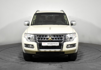 Подержанный автомобиль Mitsubishi Pajero 2021 года (2 фото)