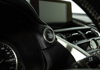 Подержанный автомобиль Lexus NX 2018 года (19 фото)