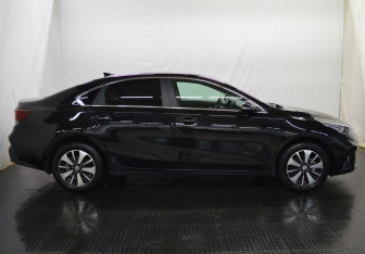 Подержанный автомобиль Kia Cerato Sedan 2021 года (4 фото)