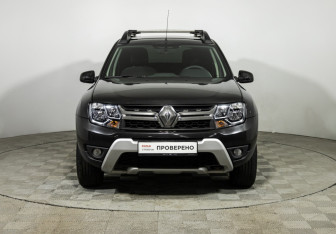 Подержанный автомобиль Renault Duster 2018 года (2 фото)