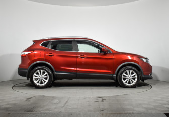 Подержанный автомобиль Nissan Qashqai 2017 года (4 фото)