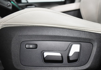 Подержанный автомобиль BMW X4 2020 года (21 фото)