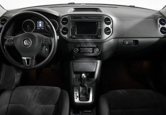 Подержанный автомобиль Volkswagen Tiguan 2013 года (13 фото)