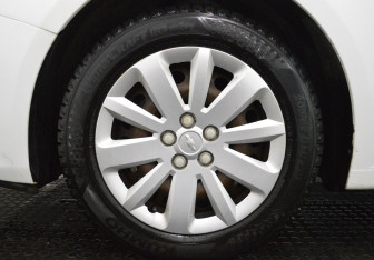Подержанный автомобиль Chevrolet Cruze Sedan 2013 года (9 фото)