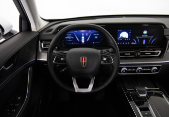 Подержанный автомобиль Hongqi HS5 2024 года (10 фото)