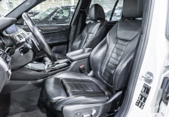 Подержанный автомобиль BMW X3 2019 года (17 фото)