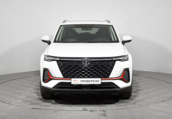 Подержанный автомобиль Changan CS35PLUS 2023 года (2 фото)