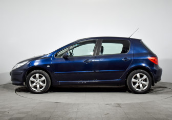 Подержанный автомобиль Peugeot 307 Hatchback 2007 года (8 фото)