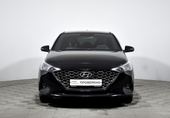 Подержанный автомобиль Hyundai Solaris Sedan 2020 года (2 фото)