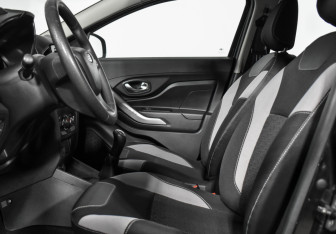 Подержанный автомобиль LADA (ВАЗ) XRAY 2016 года (11 фото)