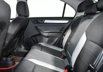 Подержанный автомобиль Skoda Rapid Liftback 2019 года (12 фото)