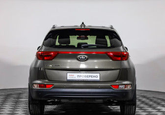 Подержанный автомобиль Kia Sportage 2016 года (6 фото)