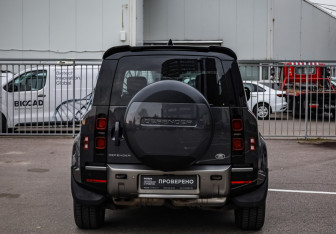 Подержанный автомобиль Land Rover Defender Suv 2021 года (6 фото)