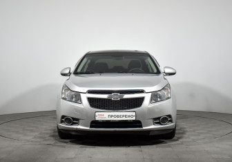 Подержанный автомобиль Chevrolet Cruze Sedan 2011 года (2 фото)