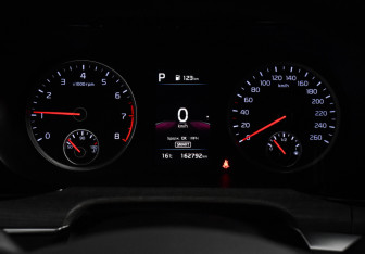 Подержанный автомобиль Kia K5 2021 года (19 фото)