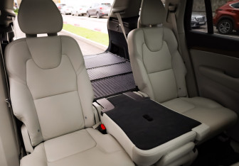 Подержанный автомобиль Volvo XC90 2022 года (30 фото)