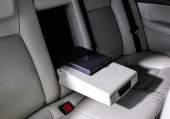 Подержанный автомобиль Saab 9-3 Sedan 2003 года (16 фото)