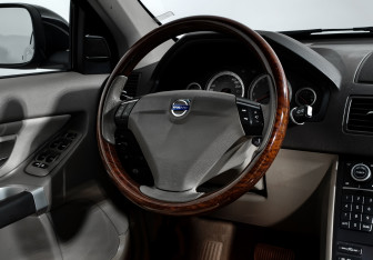 Подержанный автомобиль Volvo XC90 2011 года (16 фото)