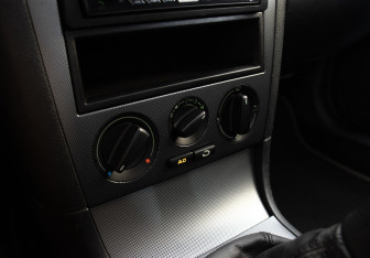 Подержанный автомобиль Skoda Octavia Liftback 2008 года (13 фото)