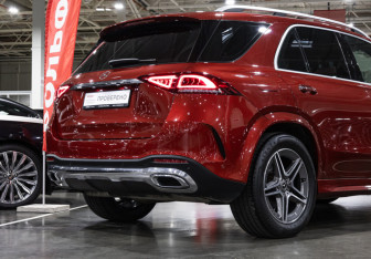 Подержанный автомобиль Mercedes-Benz GLE 2021 года (9 фото)