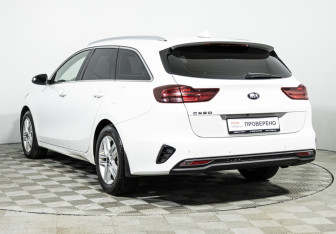 Подержанный автомобиль Kia Ceed Wagon 2019 года (8 фото)
