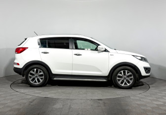 Подержанный автомобиль Kia Sportage 2015 года (4 фото)