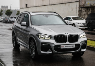 Подержанный автомобиль BMW X3 2019 года (5 фото)