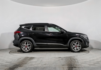 Подержанный автомобиль Kia Seltos 2020 года (4 фото)
