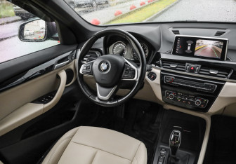 Подержанный автомобиль BMW X1 2021 года (10 фото)