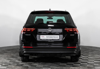 Подержанный автомобиль Volkswagen Tiguan 2019 года (7 фото)