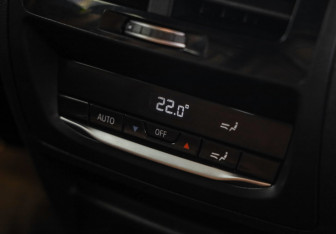 Подержанный автомобиль BMW X4 2020 года (35 фото)