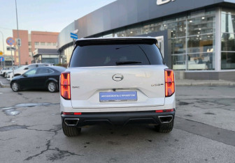 Подержанный автомобиль GAC GS8 2023 года (5 фото)