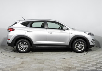 Подержанный автомобиль Hyundai Tucson 2015 года (4 фото)