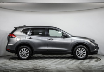 Подержанный автомобиль Nissan X-Trail 2019 года (4 фото)