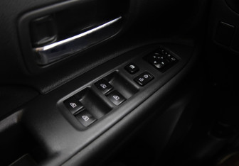 Подержанный автомобиль Mitsubishi Outlander 2019 года (14 фото)