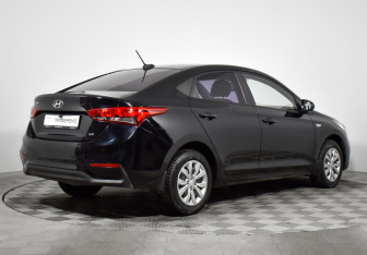 Подержанный автомобиль Hyundai Solaris Sedan 2017 года (5 фото)