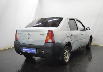 Подержанный автомобиль Renault Logan Sedan 2009 года (5 фото)