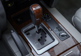 Подержанный автомобиль Toyota Land Cruiser Suv 2013 года (22 фото)