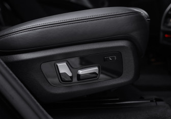 Подержанный автомобиль BMW X7 2019 года (35 фото)