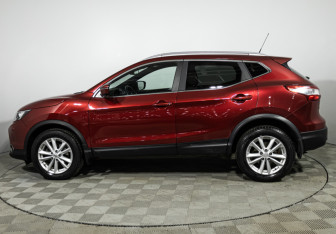 Подержанный автомобиль Nissan Qashqai 2016 года (8 фото)