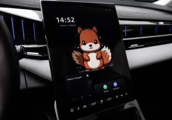 Подержанный автомобиль Geely Atlas 2024 года (15 фото)