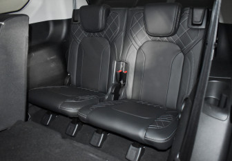 Подержанный автомобиль Exeed VX 2023 года (16 фото)