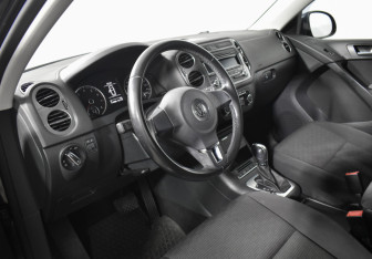 Подержанный автомобиль Volkswagen Tiguan 2014 года (9 фото)