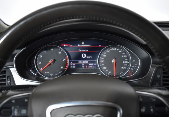 Подержанный автомобиль Audi A6 Sedan 2015 года (15 фото)