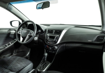 Подержанный автомобиль Hyundai Solaris Sedan 2015 года (9 фото)