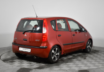 Подержанный автомобиль Mitsubishi Colt Hatchback 2008 года (5 фото)