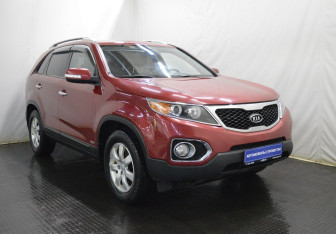 Подержанный автомобиль Kia Sorento 2012 года (3 фото)