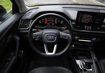 Подержанный автомобиль Audi Q5 2021 года (9 фото)