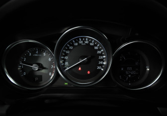 Подержанный автомобиль Mazda CX-5 2017 года (11 фото)